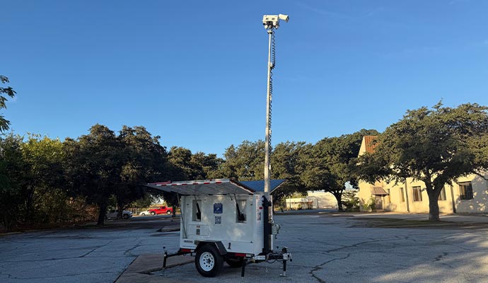 Mobile surveillance trailer